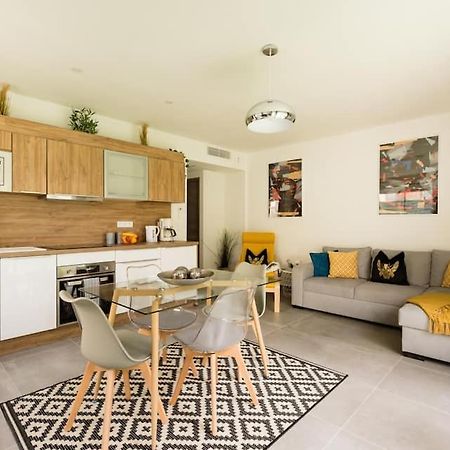 Stylish New 1 Bedroom Apartment In Juan Les Pins 앙티브 외부 사진